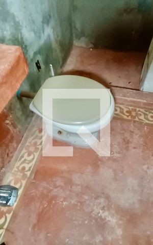 Casa à venda com 600m², 2 quartos e 2 vagas Casa à venda com 600m², 2 quartos e 2 vagasBanheiro social 2