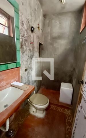 Casa à venda com 600m², 2 quartos e 2 vagas Casa à venda com 600m², 2 quartos e 2 vagasBanheiro social 2
