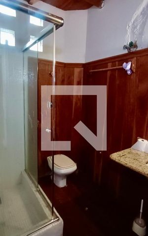 Casa à venda com 600m², 2 quartos e 2 vagas Casa à venda com 600m², 2 quartos e 2 vagasBanheiro social 3