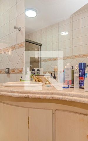 Apartamento à venda com 110m², 3 quartos e 2 vagasBanheiro da Suíte