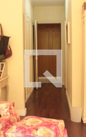 Casa à venda com 560m², 6 quartos e 8 vagasQuarto 3 - Suíte