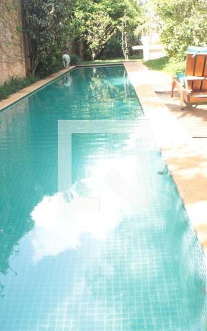 Casa à venda com 560m², 6 quartos e 8 vagasPiscina
