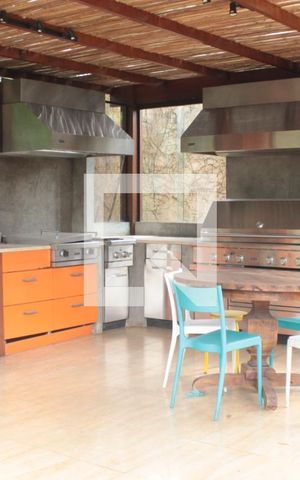Casa à venda com 560m², 6 quartos e 8 vagasÁrea gourmet