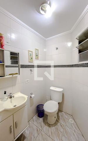 Casa à venda com 176m², 3 quartos e 2 vagasBanheiro