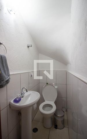 Casa de condomínio à venda com 70m², 2 quartos e 1 vaga Casa de condomínio à venda com 70m², 2 quartos e 1 vagaLavabo