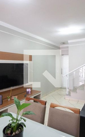 Casa de condomínio à venda com 70m², 2 quartos e 1 vaga Casa de condomínio à venda com 70m², 2 quartos e 1 vagaSala