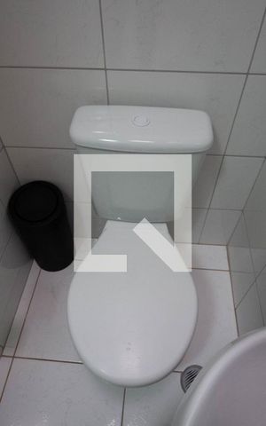 Casa de condomínio à venda com 70m², 2 quartos e 1 vaga Casa de condomínio à venda com 70m², 2 quartos e 1 vagaBanheiro