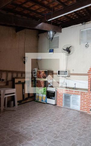Casa de condomínio à venda com 70m², 2 quartos e 1 vaga Casa de condomínio à venda com 70m², 2 quartos e 1 vagaÁrea comum - Churrasqueira