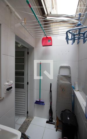 Casa de condomínio à venda com 70m², 2 quartos e 1 vaga Casa de condomínio à venda com 70m², 2 quartos e 1 vagaÁrea de Serviço