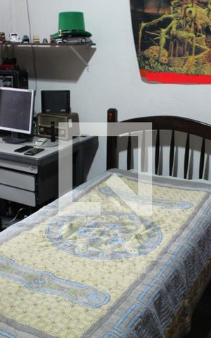 Casa à venda com 250m², 2 quartos e 2 vagasQuarto Suíte