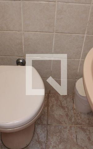 Casa à venda com 250m², 2 quartos e 2 vagasBanheiro de serviço