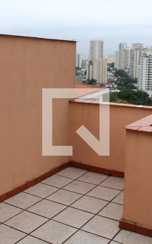 Casa à venda com 250m², 2 quartos e 2 vagasSacada quarto suíte