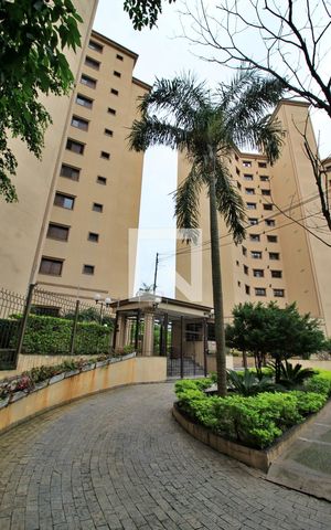 Apartamento à venda com 152m², 4 quartos e 4 vagas Apartamento à venda com 152m², 4 quartos e 4 vagasFachada e portaria
