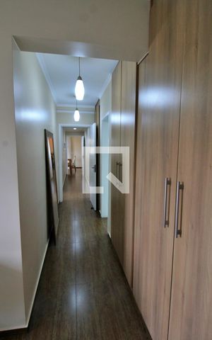 Apartamento à venda com 152m², 4 quartos e 4 vagas Apartamento à venda com 152m², 4 quartos e 4 vagasQuarto 4