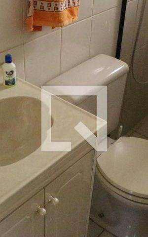 Casa à venda com 180m², 4 quartos e 3 vagasEdicula - Banheiro