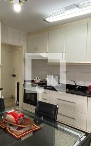 Apartamento à venda com 196m², 3 quartos e 3 vagasCozinha