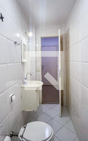 Apartamento para alugar com 45m², 1 quarto e sem vaga Apartamento para alugar com 45m², 1 quarto e sem vagaBanheiro