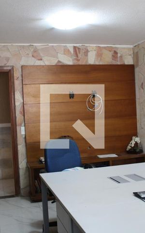 Casa à venda com 337m², 3 quartos e 5 vagasEscritório