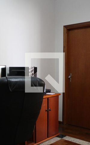 Casa à venda com 337m², 3 quartos e 5 vagasEscritório 2