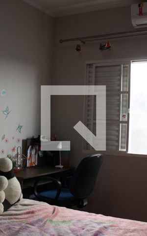 Casa à venda com 337m², 3 quartos e 5 vagasDormitório Suite 2