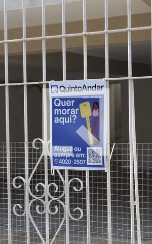 Casa à venda com 337m², 3 quartos e 5 vagasPlaquinha instalada