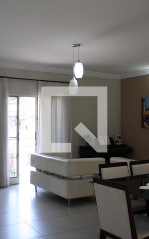 Casa à venda com 337m², 3 quartos e 5 vagasSala de jantar