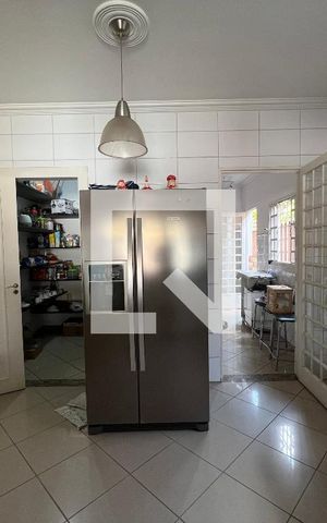 Casa à venda com 200m², 4 quartos e sem vagaCozinha - Armários