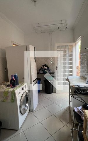 Casa à venda com 200m², 4 quartos e sem vagaÁrea de Serviço
