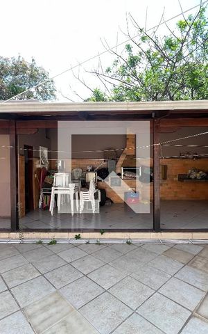 Casa à venda com 200m², 4 quartos e sem vagaQuintal