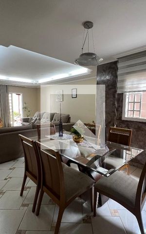 Casa à venda com 200m², 4 quartos e sem vagaSala 2