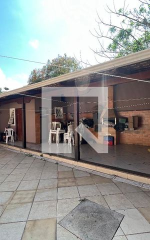 Casa à venda com 200m², 4 quartos e sem vagaQuintal