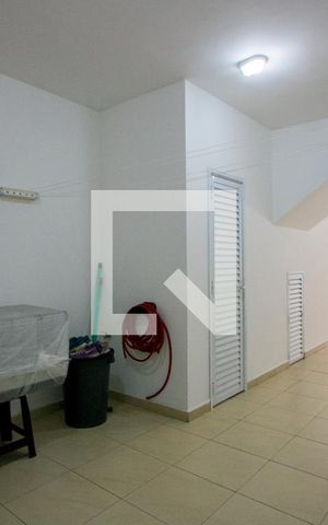 Casa à venda com 143m², 2 quartos e 3 vagas Casa à venda com 143m², 2 quartos e 3 vagasGaragem