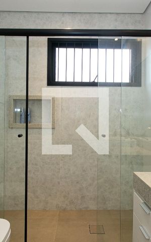 Casa à venda com 320m², 5 quartos e 5 vagasBanheiro da Suíte 2