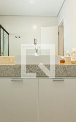 Casa à venda com 320m², 5 quartos e 5 vagasBanheiro da Suíte 2