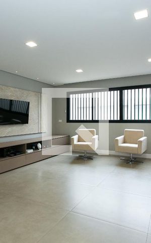 Casa à venda com 320m², 5 quartos e 5 vagasSala