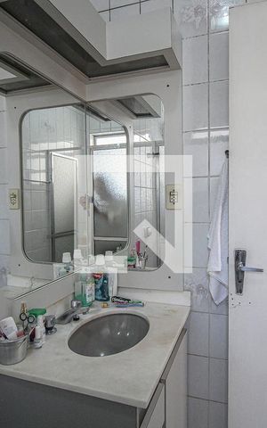 Casa à venda com 300m², 5 quartos e 4 vagas Casa à venda com 300m², 5 quartos e 4 vagasBanheiro da Suíte 1