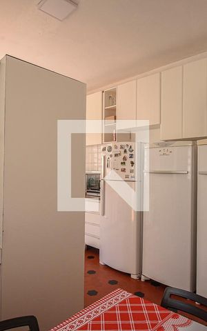 Casa à venda com 300m², 5 quartos e 4 vagas Casa à venda com 300m², 5 quartos e 4 vagasCozinha
