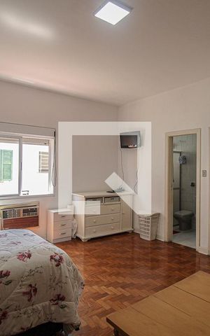 Casa à venda com 300m², 5 quartos e 4 vagas Casa à venda com 300m², 5 quartos e 4 vagasSuite 1
