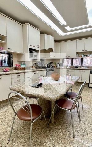 Casa à venda com 1180m², 4 quartos e 10 vagas