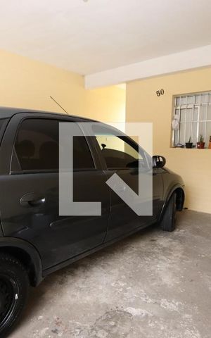 Casa à venda com 200m², 3 quartos e 2 vagas Casa à venda com 200m², 3 quartos e 2 vagasGaragem