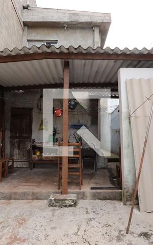 Casa à venda com 200m², 3 quartos e 2 vagas Casa à venda com 200m², 3 quartos e 2 vagasQuintal