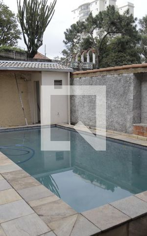 Casa à venda com 375m², 6 quartos e 3 vagasPiscina