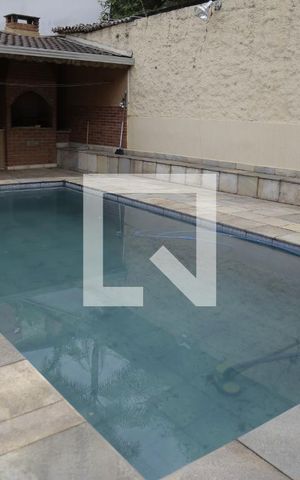 Casa à venda com 375m², 6 quartos e 3 vagasPiscina