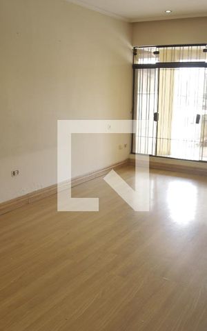 Casa à venda com 375m², 6 quartos e 3 vagasSala