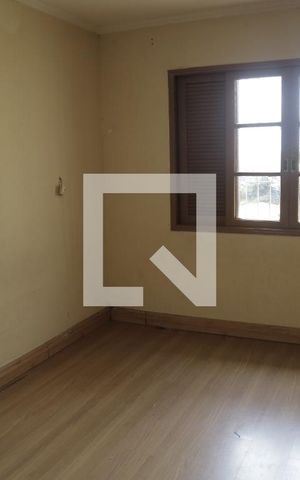 Casa à venda com 375m², 6 quartos e 3 vagasQuarto 1