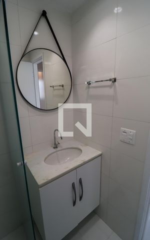Apartamento à venda com 66m², 2 quartos e 1 vagaBanheiro Social