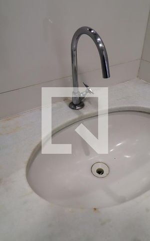 Apartamento à venda com 66m², 2 quartos e 1 vagaBanheiro Social