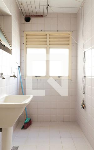 Apartamento à venda com 60m², 3 quartos e 1 vagaÁrea de Serviço