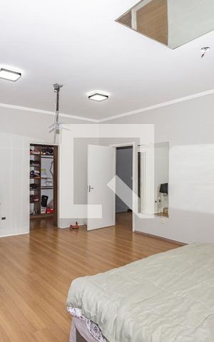 Casa à venda com 390m², 4 quartos e 10 vagas Casa à venda com 390m², 4 quartos e 10 vagasSuite 4