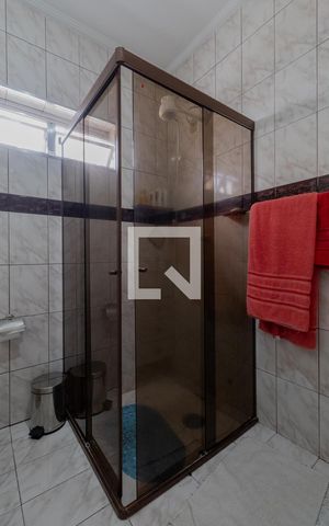 Casa à venda com 500m², 2 quartos e 6 vagas Casa à venda com 500m², 2 quartos e 6 vagasBanheiro